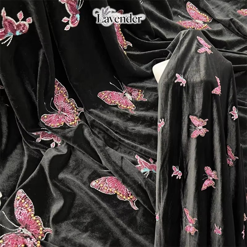 Velvet Fabric Embroidery - Tessuto in morbido velluto nero con