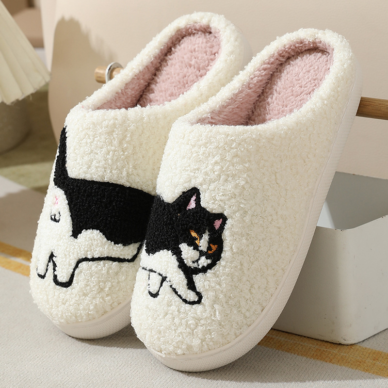 Embroidery Print - Pantofole da casa in peluche con