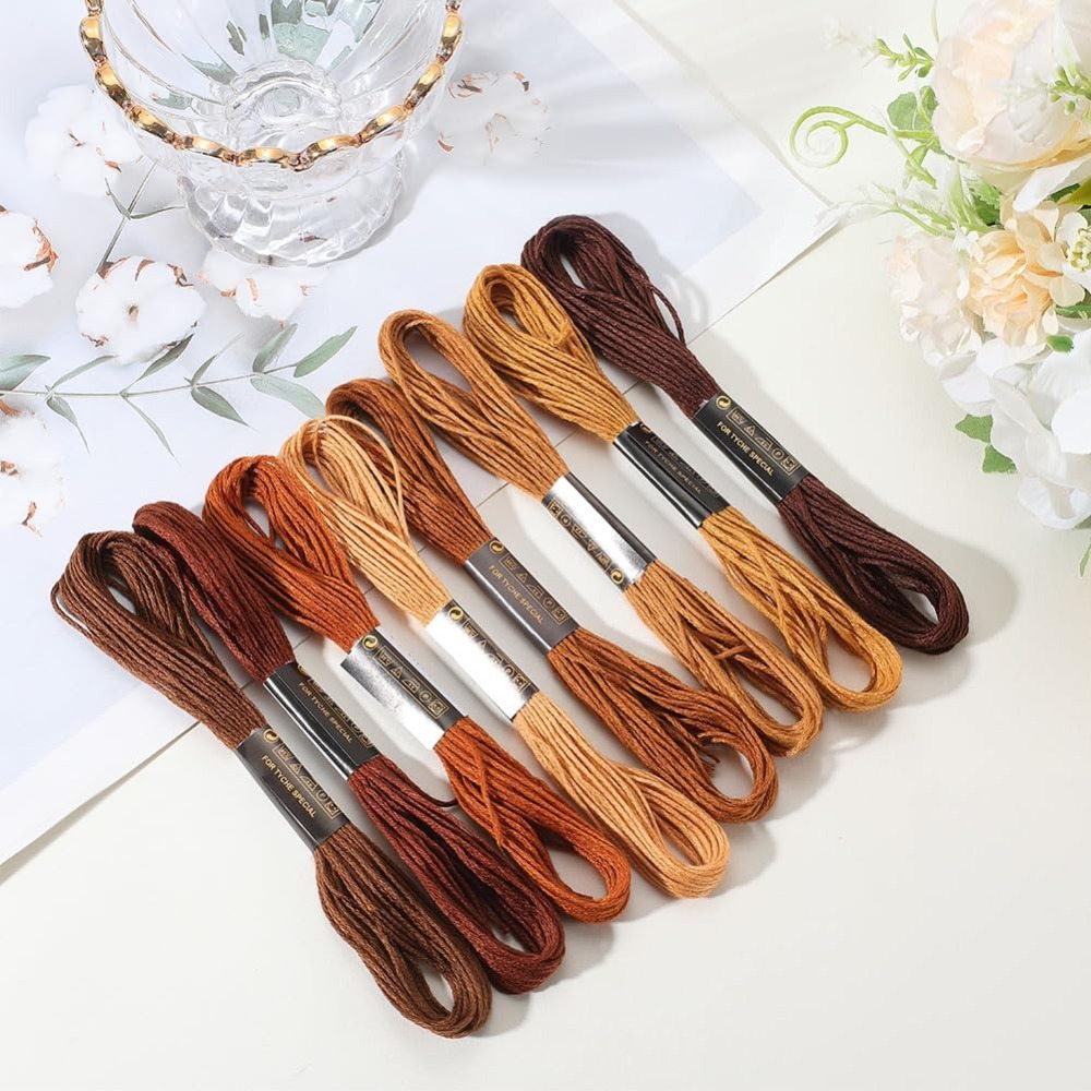 8 Gomitoli di Filo da Ricamo M - Embroidery Stitches recensione e prezzo