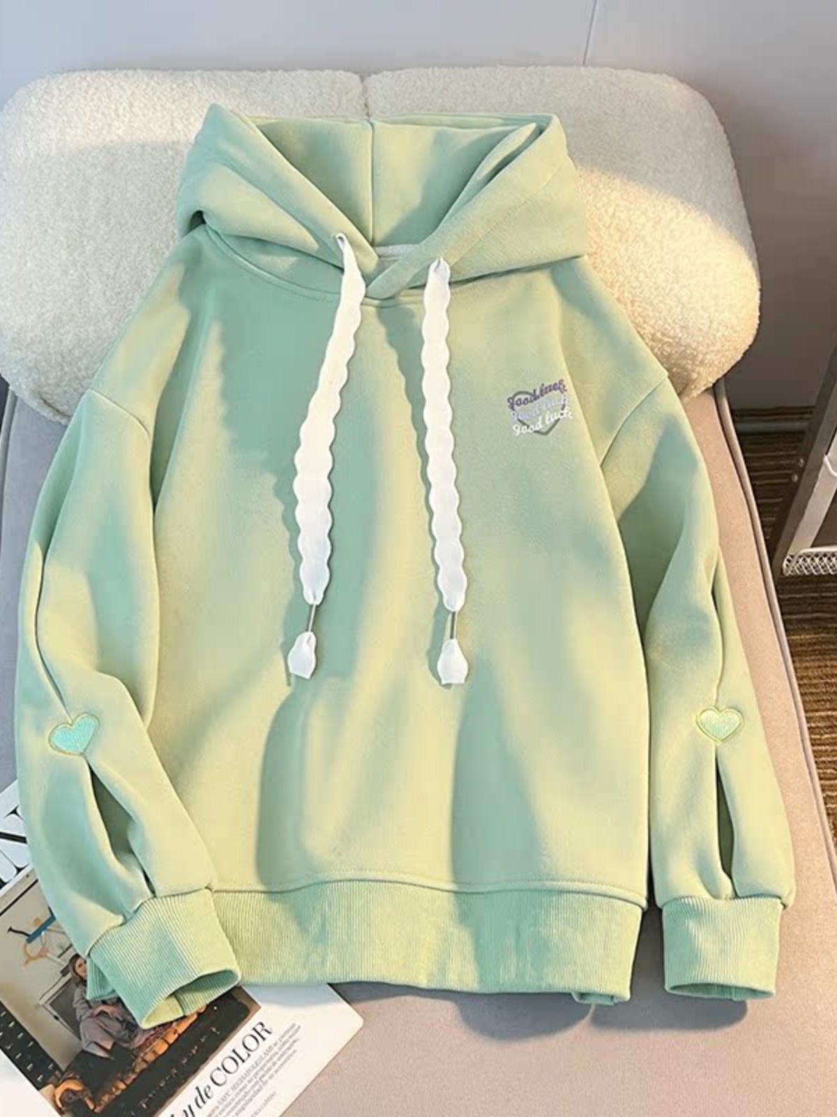 Felpa con Cappuccio Spessa da  - Embroidery Design Love recensione e prezzo