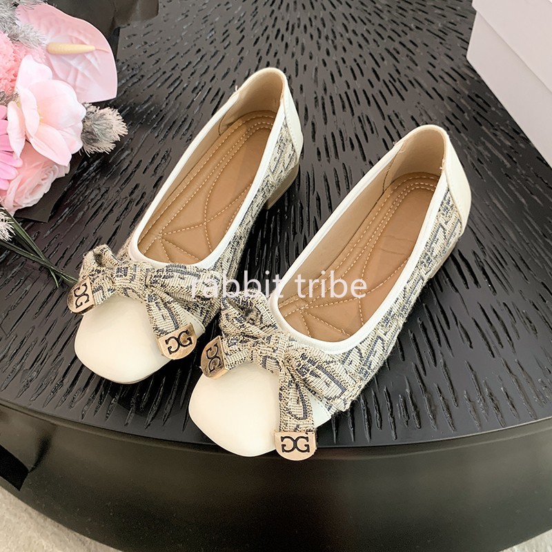 Comode scarpe singole da donna - Embroidery Print recensione e prezzo