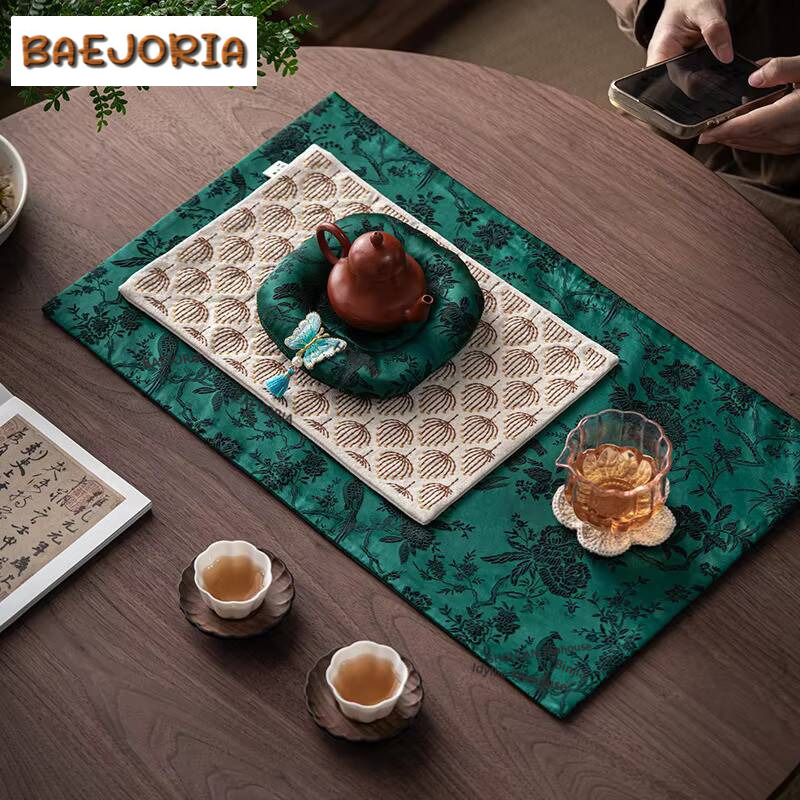 Tappetini da Tavolo in Stile Z - Embroidery Cloth recensione e prezzo