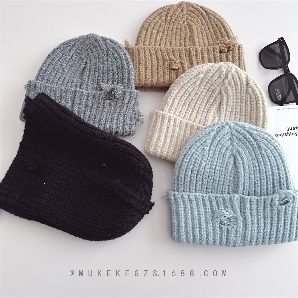 Nuovo cappello lavorato a magl - Embroidery Design Love recensione e prezzo