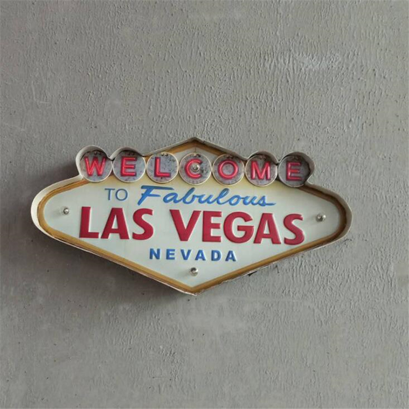 Decoation vintage Las Vegas In - Embroidery Studio recensione e prezzo