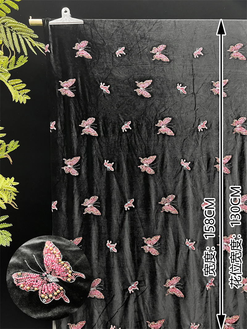Tessuto in morbido velluto ner - Velvet Fabric Embroidery recensione e prezzo