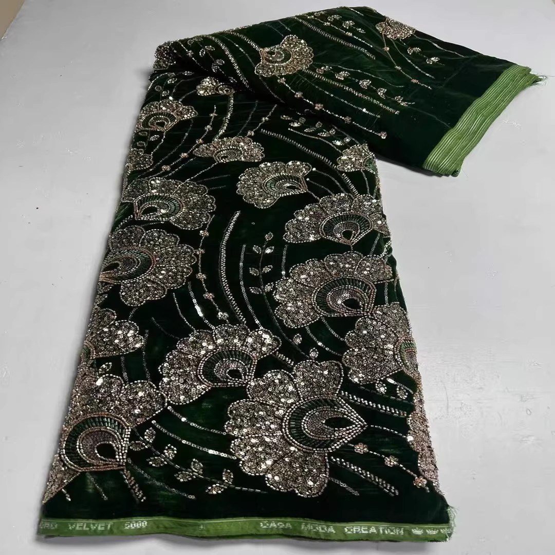 Tessuto in velluto nuovo da 5  - Velvet Fabric Embroidery recensione e prezzo
