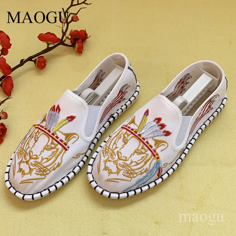 Scarpe Unisex in Stile Cinese  - Embroidery Stitches recensione e prezzo