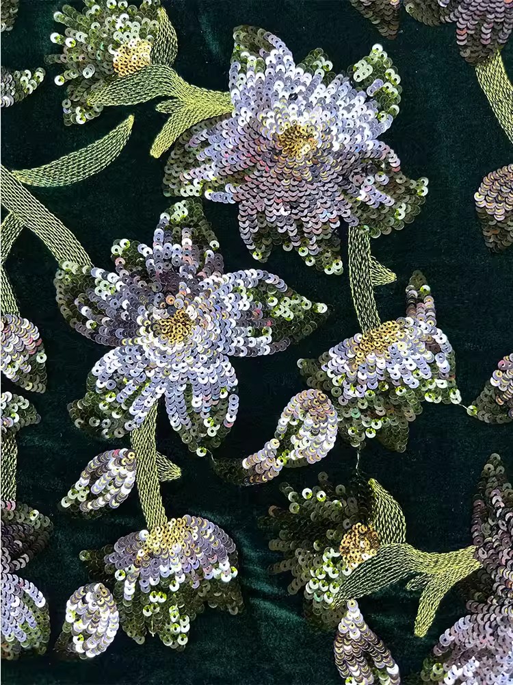 Tessuto in velluto retrò da 1  - Velvet Fabric Embroidery recensione e prezzo